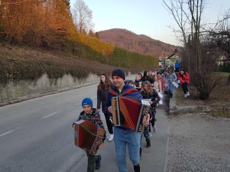 sprevod harmonikaša